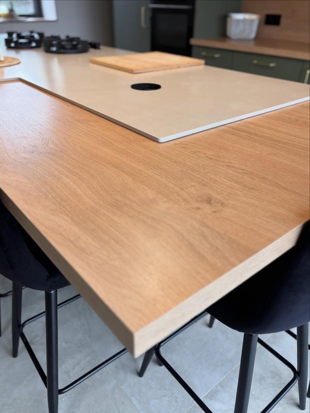 FD CR�ATION 
Artisan Fabricant